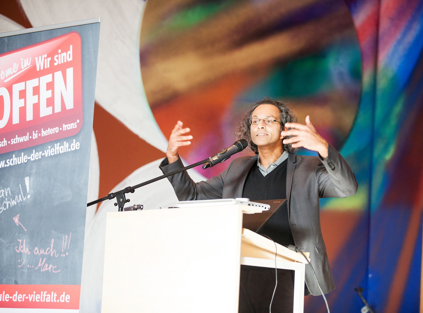 Professor Paul Mecheril